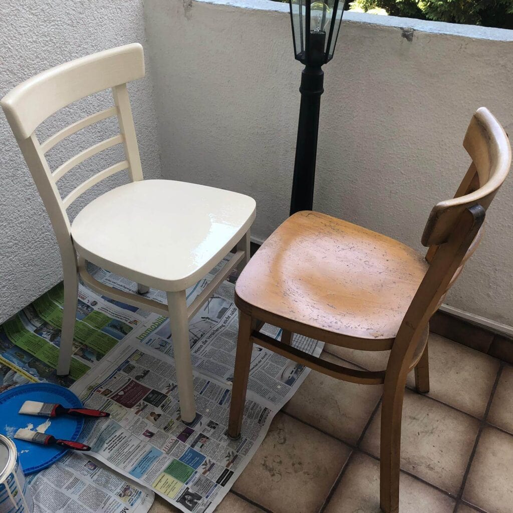 Easy-guide-painting-old-wooden-chair